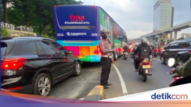 Lalu Lintas di Sejumlah Titik Jakarta Macet Sore Ini