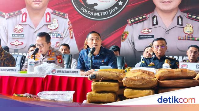 Polda Metro Ungkap 3 Kasus Narkoba Menonjol Mei-Juni, Ada 143 Kg Ganja di Koper