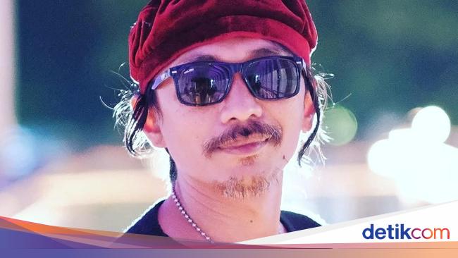Rucky Markiano Banjir Air Mata Gara-Gara Lagu Baru