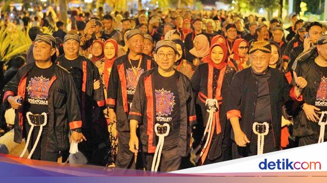 Hadiri Grebeg Suro, Menbud: Reog Ponorogo Wujud Nyata Kekayaan Budaya RI
