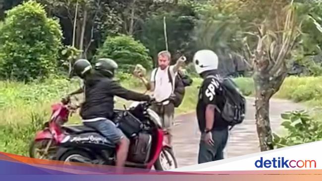 Turis Polandia Diteriaki Gila, Emosi Mau Lempar Batu ke Warga