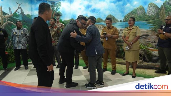 Kunjungi Sorong, Waka MPR Sosialisasi 4 Pilar &amp; Serap Aspirasi Masyarakat