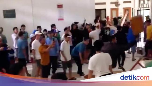 Viral Kegiatan Ibadah Dibubarkan Warga di Sukabumi, Bangunan Dirusak