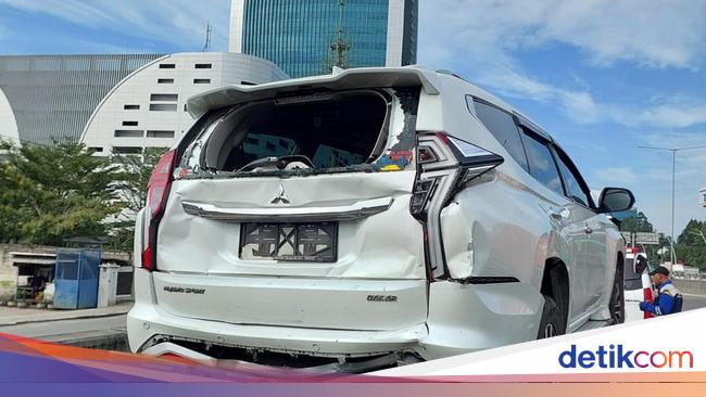 Tabrakan Truk Vs Pajero hingga Ringsek di Tol Jakut Dipicu Rem Mendadak
