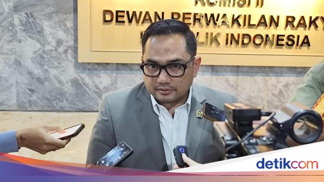 Komisi II DPR Soroti Putusan MK soal Pemilu, Singgung Bikin Norma Sendiri