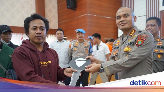 Polres Bekasi Kembalikan 10 Motor Dicuri Sindikat Ranmor ke Pemilik Sah