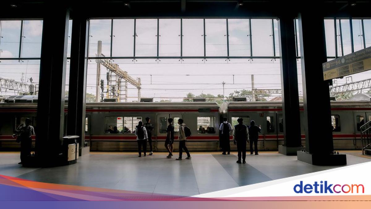 Penumpang KRL Ungkap Ciri-ciri Pria Ngintip di Peron Stasiun Kebayoran