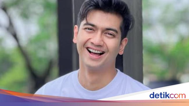 Momen Teuku Ryan Makan Bareng Olla Ramlan hingga Nikmati Macaron