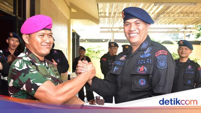 Hari Bhayangkara Ke-79, Brimob Polda Metro Dapat Kejutan dari Marinir