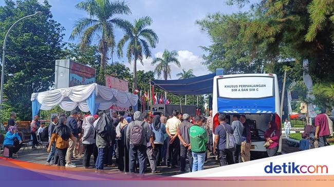 Hari Bhayangkara, Warga Lahir Bulan Juli Gratis Perpanjang SIM di Polres Bogor