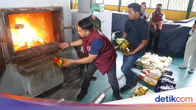 Bareskrim Polri Musnahkan Sabu hingga Ekstasi Rp 222 Miliar