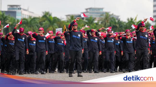 Bukti Nyata Kolaborasi Dengan Masyarakat, Buruh Meriahkan HUT Bhayangkara ke-79