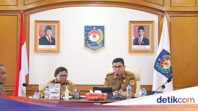 Wamendagri Ingatkan Kepala Daerah Se-Papua Salurkan Dana Otsus dan DTI