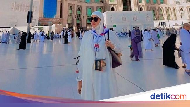 Vernita Syabilla Mohon Doa Pertobatan Diterima Tuhan Saat Umrah