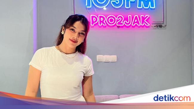 Vionita Sihombing Perdengarkan Lagu Butuh Waktu
