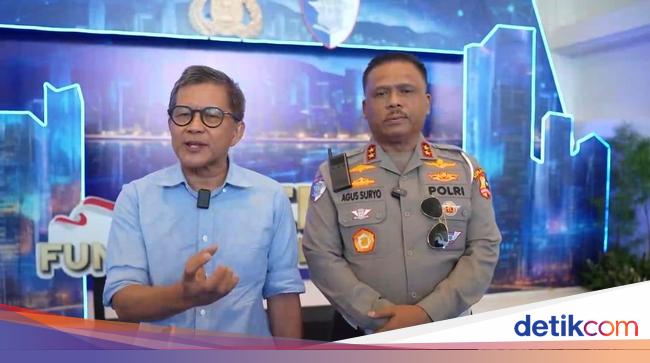 Kakorlantas Diskusi Bareng Rocky Gerung, Bahas Tagline Senyum Polisi adalah Marka Utama Lalin