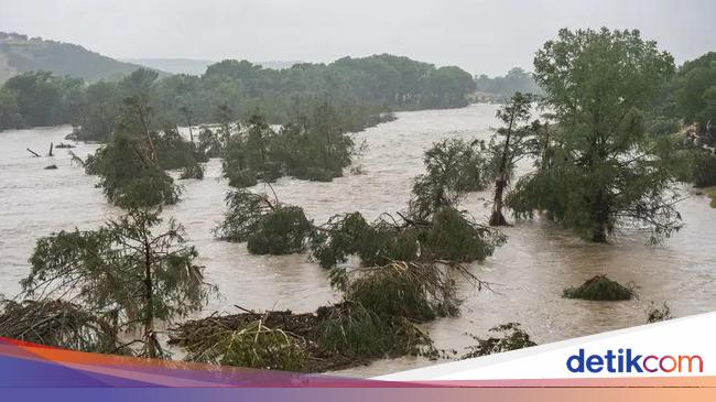161 Orang Hilang Usai Banjir Dahsyat Landa Texas, Pencarian Korban Terkendala