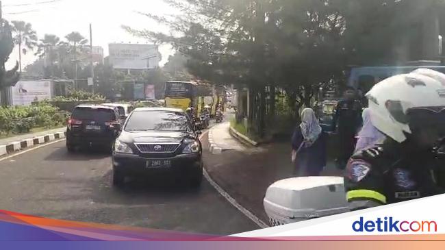 Wanita Mau Lahiran Terjebak di Puncak Bogor, Polisi Kawal Terobos One Way