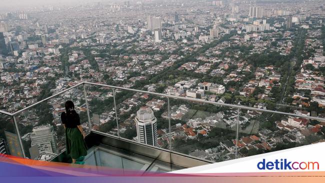 Sensasi baru intip pemandangan Jakarta dari lantai 109 Thamrin Nine