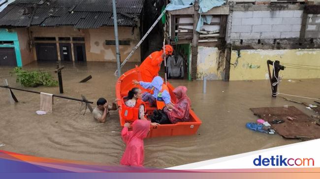 Update Banjir di Jakarta: 53 RT Terendam, Ratusan Warga Ngungsi