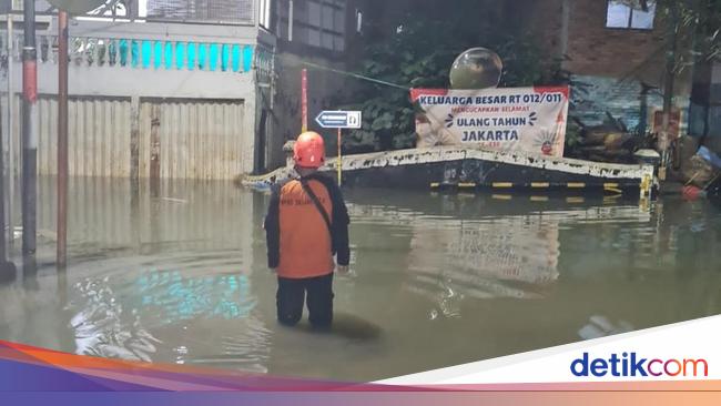Titik Banjir di Jakarta Tambah Jadi 109 RT, Ratusan Warga Masih Ngungsi