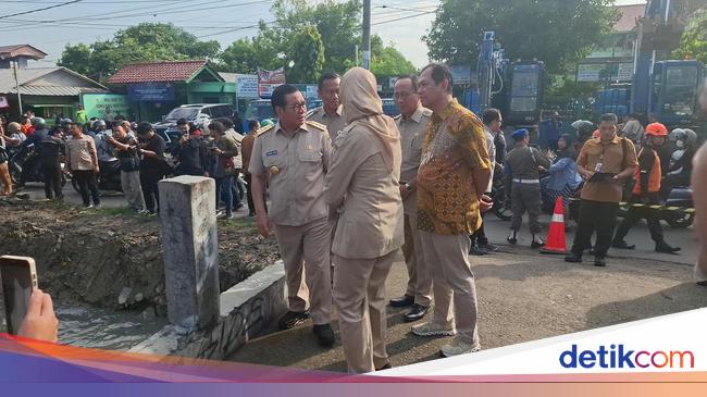 Tinjau Pengerukan Kali Bekasi, Pramono Ngaku Belum Tidur Pantau Banjir Jakarta