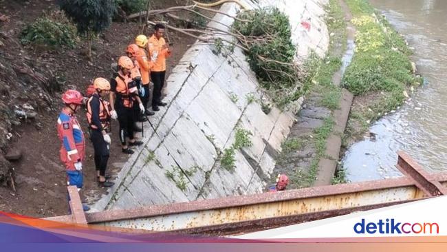 Bocah di Jaktim Ditemukan Tewas di Sungai Usai Terpeleset Saat Main Hujan