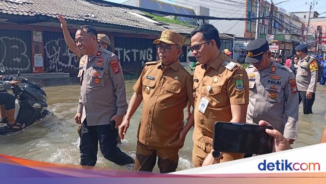Andra Soni Cek Banjir di Ciledug, Cerita Pernah Jadi Korban