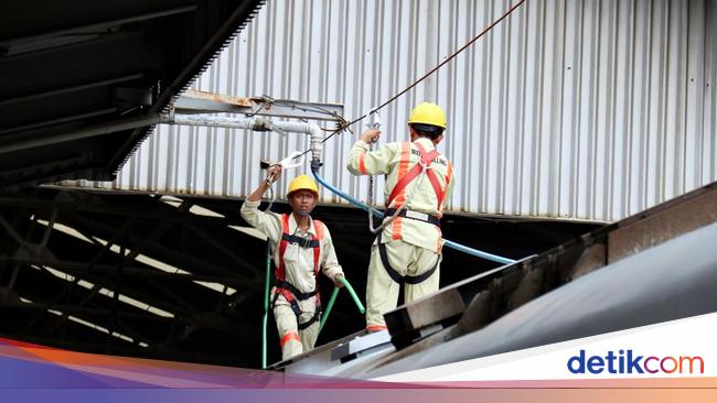 Begini Proses Pengisian Air Toilet di Kereta