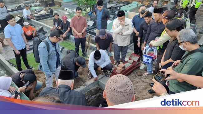 Suasana Haru Selimuti Pemakaman Diplomat Muda Kemlu di Bantul