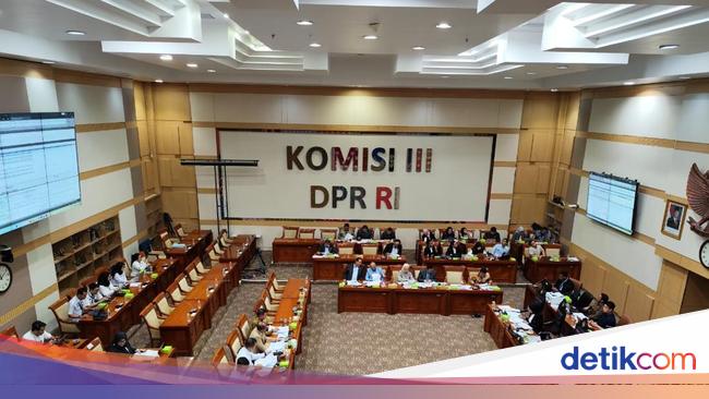 Masuk Masa Sidang, Komisi III DPR Akan Panggil KPK, MK hingga Lokataru