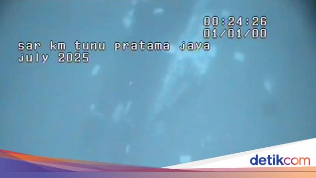 Bangkai Kapal KMP Tunu Pratama Jaya Ditemukan dalam Posisi Terbalik
