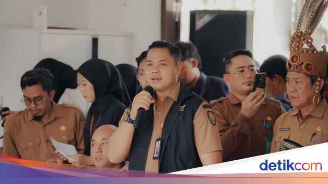 Gubernur Kalteng Tinjau Langsung Penggunaan Perangkat Digital Pembelajaran