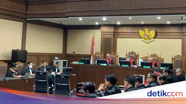 Pengacara Tuding Hasto Jadi Tumbal Kegagalan KPK Tangkap Harun Masiku