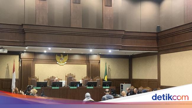 3 Eks Bos ASDP Didakwa Rugikan Negara Rp 1,25 T di Kasus Caplok Saham