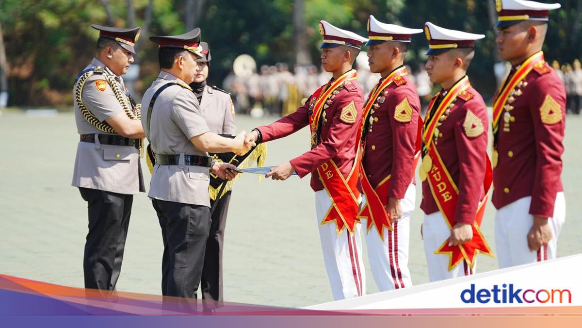 Bir partiyada guruhda jinsiy aloqa