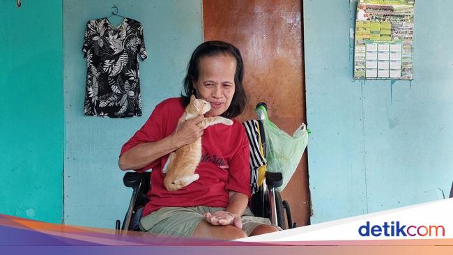 Cerita Bu Ooy, Mantan Cleaning Service yang Harus Berhenti Kerja karena Jatuh