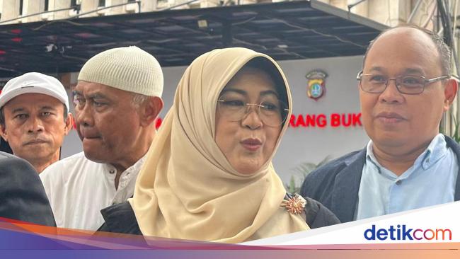 dr Tifa Ogah Jawab Penyidik: Kalau Ijazah Jokowi Tak Ada, Kayak Imajinasi