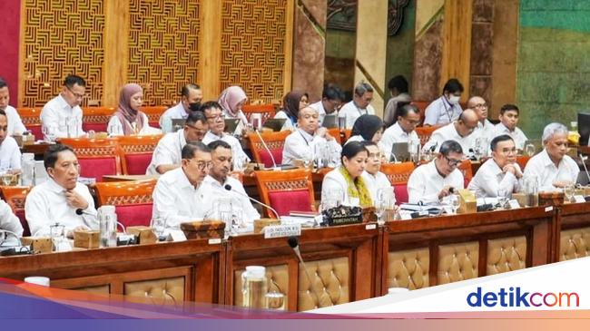 Raker dengan Komisi X DPR, Menbud Bahas Tambahan Pagu Anggaran 2026