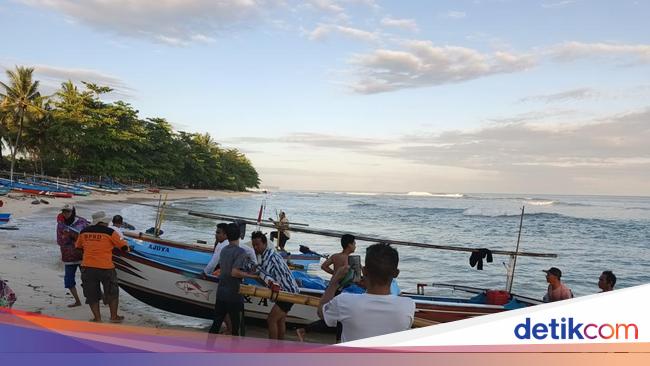 Pria Lampung Tewas Tenggelam Usai Tolong Istri-2 Anak yang Terbawa Arus Laut