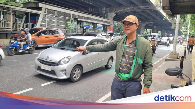Warga Ceritakan Detik-detik Fortuner Tabrak 4 Mobil di Utan Kayu Jaktim