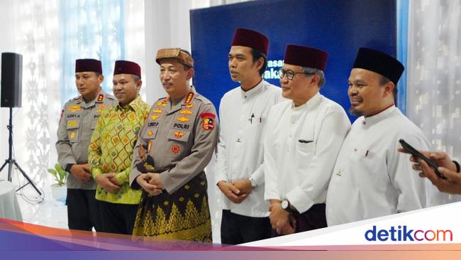 Kapolri Sambang Petang Bersama Ustaz Abdul Somad, Komitmen Jaga Kamtibmas