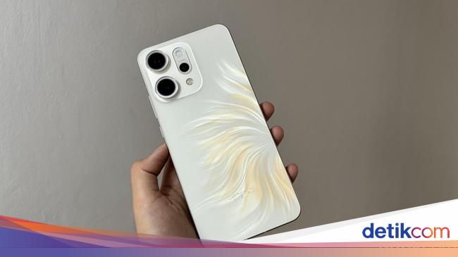 Harga Oppo Reno 14 dan 14 Pro Terbaru Agustus 2025