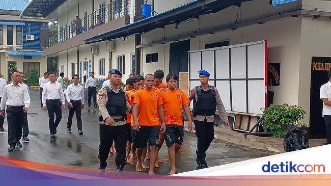 Polisi Tangkap Komplotan Bajak Laut Jarah Kapal Asing di Kepri