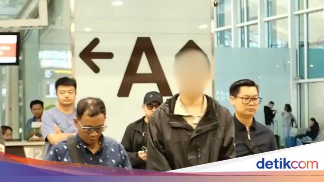 Buron Pemerintah RRT Kabur ke Bali Menyamar Jadi Pengusaha Seafood