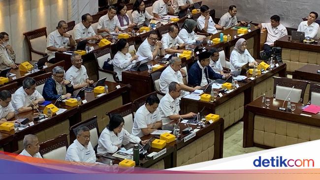 Giliran Sri Mulyani Minta Tambah Anggaran Kemenkeu Jadi Rp 52 T