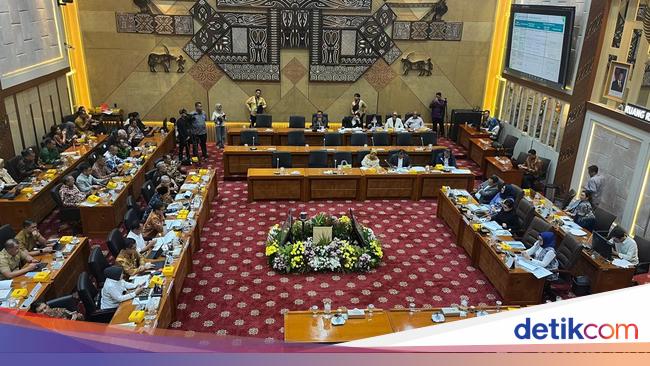 Legislator Soroti Penerima Bansos Main Judol, Mensos Tegaskan Cabut Jika Terbukti