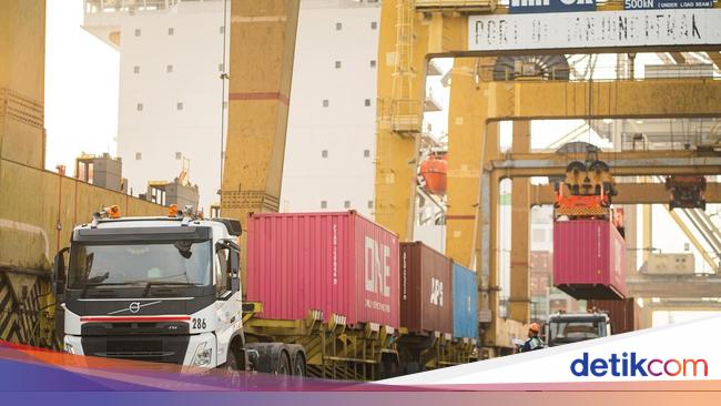 Pelindo Catat Arus Peti Kemas Ekspor-Impor Tumbuh 13,64% di Semester I