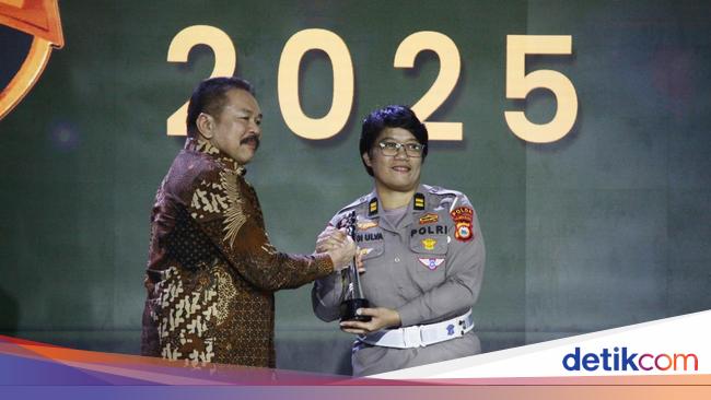 Iptu Sri Ulva Baso Raih Hoegeng Awards 2025 Kategori Polisi Inovatif