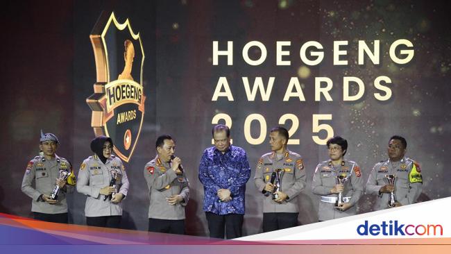 Kapolri Tawarkan Penerima Hoegeng Awards Sekolah Kenaikan Pangkat